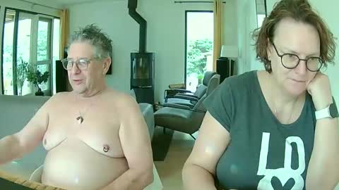 Snoeske and Woodwurm online show from 03/06/25, 10:52