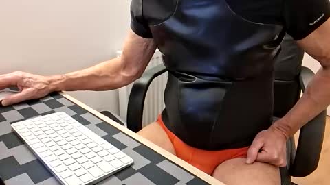 snootyagain online show from 04/19/26, 08:22