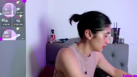 IG     OF red moonn online show from 11/22/25, 04:22