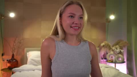 Candice Snow online show from 12/15/24, 12:06