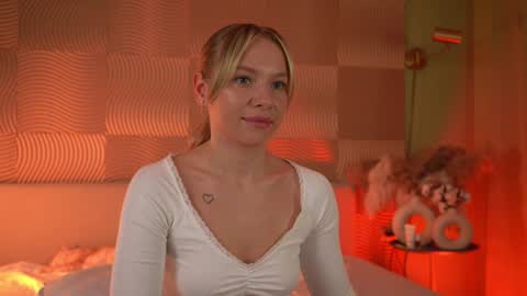 Candice Snow online show from 12/28/24, 04:20