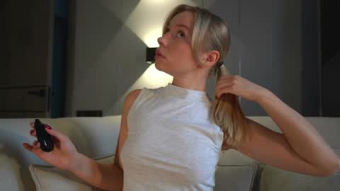 Candice Snow online show from 01/23/25, 12:19