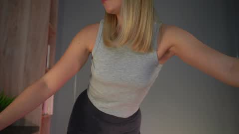 Candice Snow online show from 02/03/25, 10:36