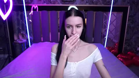 snow_whiteeex online show from 02/08/26, 06:39