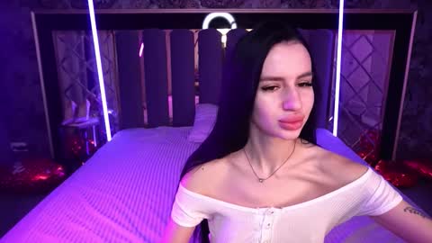 snow_whiteeex online show from 02/17/26, 06:43