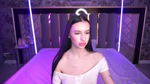 snow_whiteeex online show from 03/22/26, 06:39