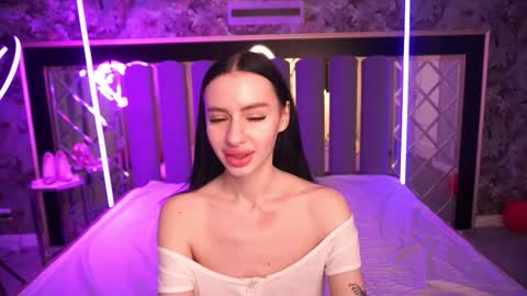 snow_whiteeex online show from 03/25/26, 06:52