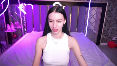 snow_whiteeex online show from 03/31/26, 05:52