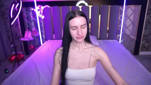 snow_whiteeex online show from 04/11/26, 06:18