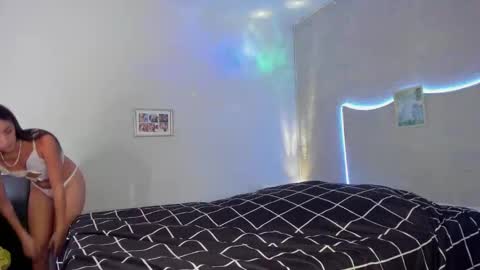 Snapshot of snowbabyxox chatting on 11/10/25, 05:12 snowbabyxox online show from 11/10/25, 05:12