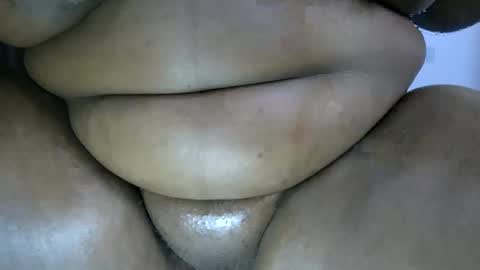 Snapshot of snowbell91 chatting on 11/28/25, 06:49 snowbell91 online show from 11/28/25, 06:49