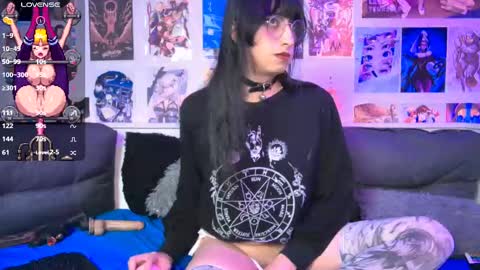 Snow and Bubble online show from 09/11/25, 03:01