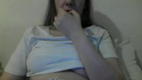 Snapshot of snowbunnyamy chatting on 01/20/25, 10:48 snowbunnyamy online show from 01/20/25, 10:48
