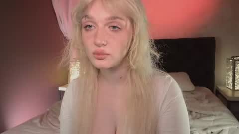 Ellie online show from 06/26/26, 05:34