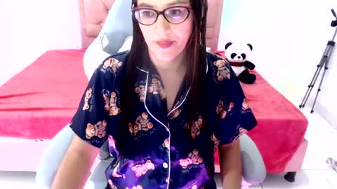 Snapshot of snowhot_69 chatting on 07/26/26, 10:11 snowhot_69 online show from 07/26/26, 10:11