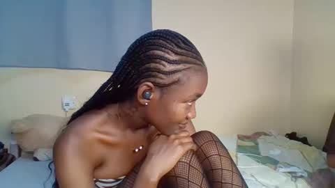 Snowie eyes online show from 01/17/26, 12:54