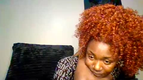 Snapshot of snowie_eyes chatting on 06/24/26, 08:41 Snowie eyes online show from 06/24/26, 08:41