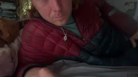 snowtrooper888 online show from 11/23/25, 08:08