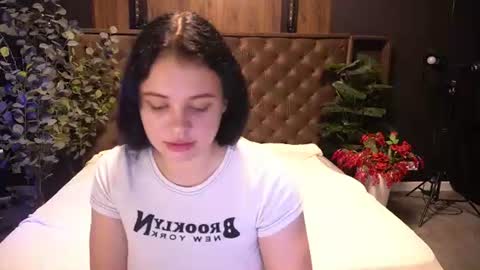 snowwhite_bella online show from 07/17/26, 07:41