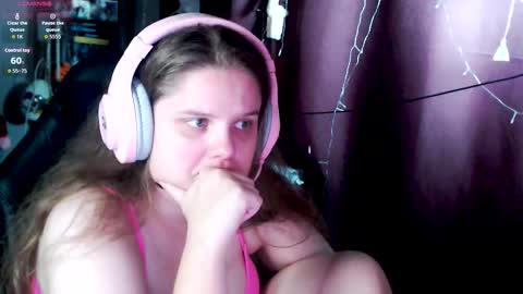 Snapshot of so_cute777 chatting on 10/24/25, 12:45 so cute777 online show from 10/24/25, 12:45