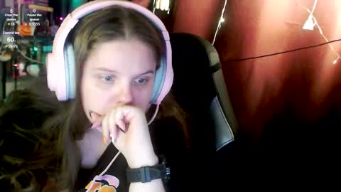 Snapshot of so_cute777 chatting on 10/28/25, 09:17 so cute777 online show from 10/28/25, 09:17