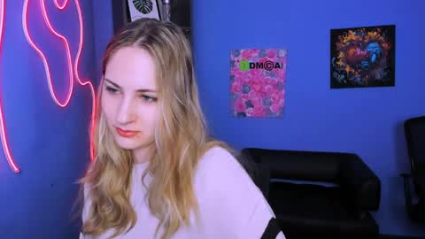 Snapshot of so_hot_rosalie chatting on 04/06/26, 03:13 so_hot_rosalie online show from 04/06/26, 03:13