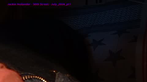 Snapshot of socaliluv chatting on 01/18/25, 04:59 MathDaddy online show from 01/18/25, 04:59