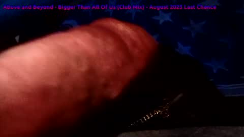 Snapshot of socaliluv chatting on 10/07/25, 12:41 MathDaddy online show from 10/07/25, 12:41