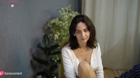 Snapshot of sochnogirls chatting on 12/27/24, 10:16 Yesenia online show from 12/27/24, 10:16