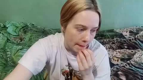 Snapshot of sofasofi chatting on 12/21/25, 10:11 Sofi online show from 12/21/25, 10:11