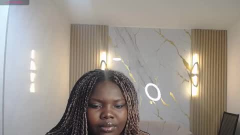 soffia_b online show from 10/05/25, 03:27