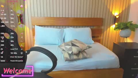 Snapshot of soffia_modre chatting on 12/05/24, 08:55 Help me achieve 100 thumbs up online show from 12/05/24, 08:55