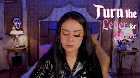    Schedule 1400 - 2100 gtm-5  online show from 10/30/25, 06:41