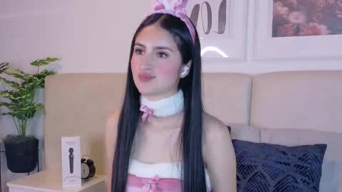 Snapshot of soffy_hilltom chatting on 02/28/26, 11:44 Soffy online show from 02/28/26, 11:44