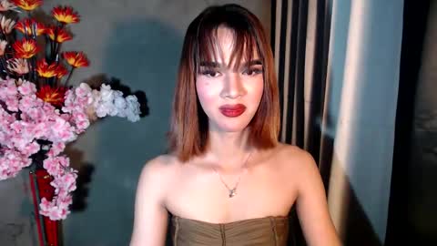 Snapshot of soffy_seductivexx chatting on 02/25/26, 06:01 open for pvt online show from 02/25/26, 06:01