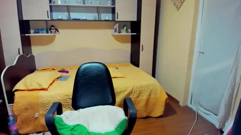 Soffy online show from 04/04/26, 02:32