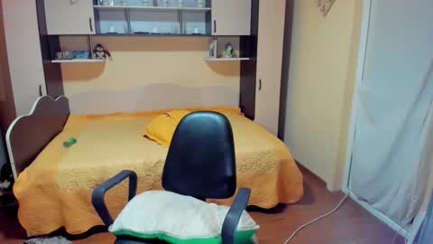 Soffy online show from 04/25/26, 03:42