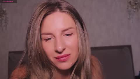 Snapshot of soffyasi chatting on 09/15/25, 08:03 soffyasi online show from 09/15/25, 08:03