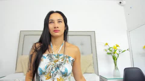 sofhyalove online show from 04/19/26, 12:37