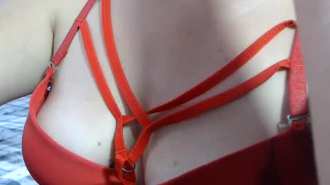 Sofa Castellanos online show from 06/26/26, 04:33