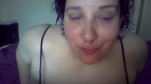 Snapshot of sofi_420 chatting on 12/14/24, 03:15 sofi_420 online show from 12/14/24, 03:15
