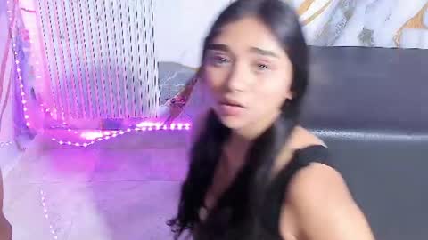sofi_and_alejo699 online show from 07/10/26, 03:22
