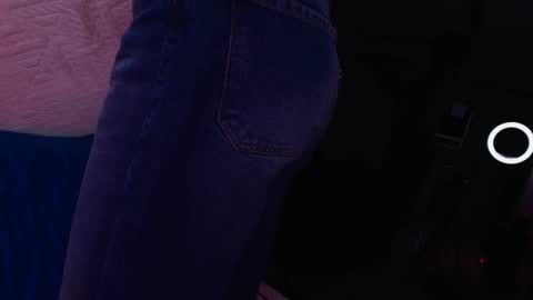 Sofia online show from 11/21/25, 11:53