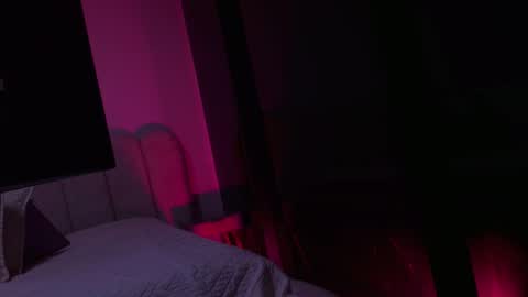 Sofia online show from 11/26/25, 11:55