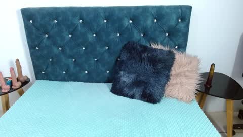 Snapshot of sofi_f_w chatting on 01/19/25, 10:49 Sofi online show from 01/19/25, 10:49