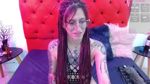 Snapshot of sofi_f_w chatting on 02/12/25, 10:26 Sofi online show from 02/12/25, 10:26