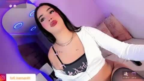 Snapshot of sofi_hdzz chatting on 06/16/26, 05:32 sofi_hdzz online show from 06/16/26, 05:32