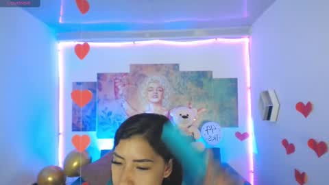Snapshot of sofi_hot_4m chatting on 02/21/25, 06:59 Sofi online show from 02/21/25, 06:59
