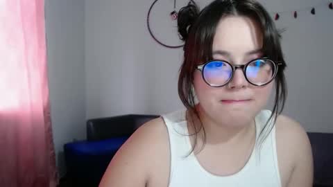 Sofi Lynch online show from 11/20/25, 09:36