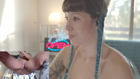 Sofi Mora online show from 01/24/25, 04:39